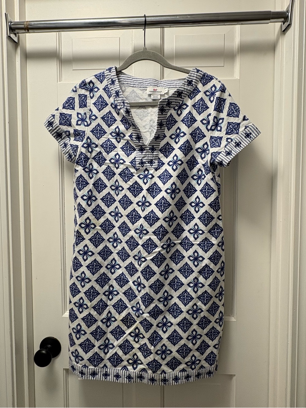 Vineyard Vines Blue and White Printed Mini Dress - Picture 2 of 4